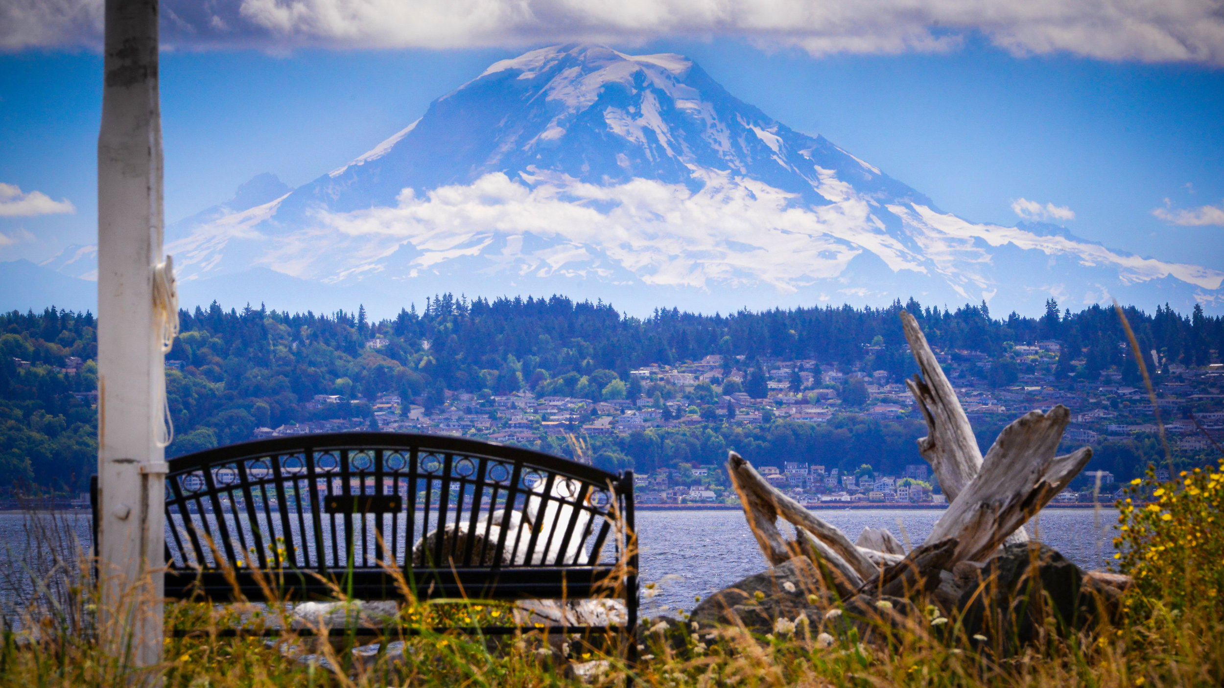 Mount Rainier from Point Robinson Lighthouse Maury Island.jpg