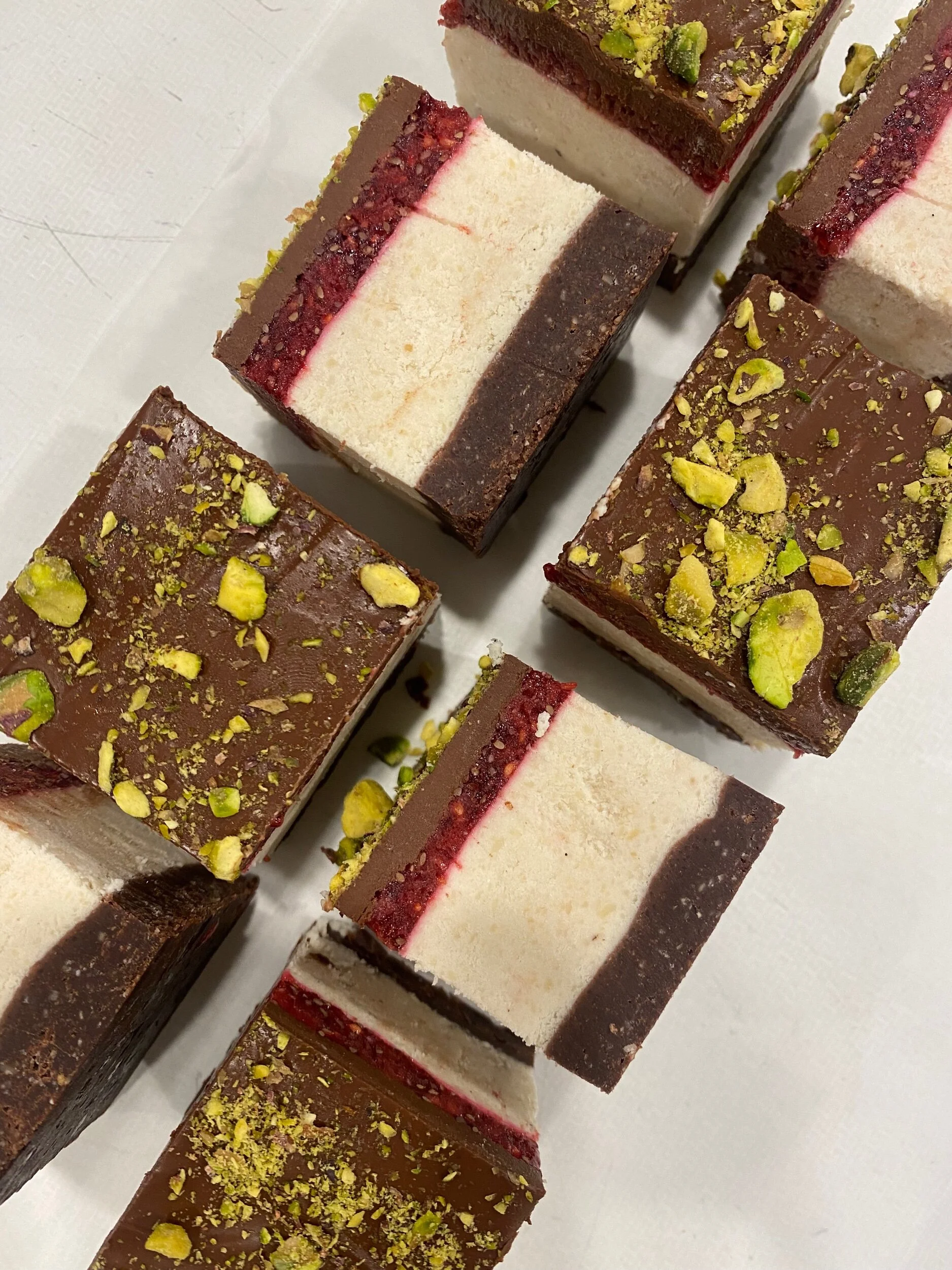 F7BDFDA0-DC76-4B9B-A21E-2D25C59CA1E6