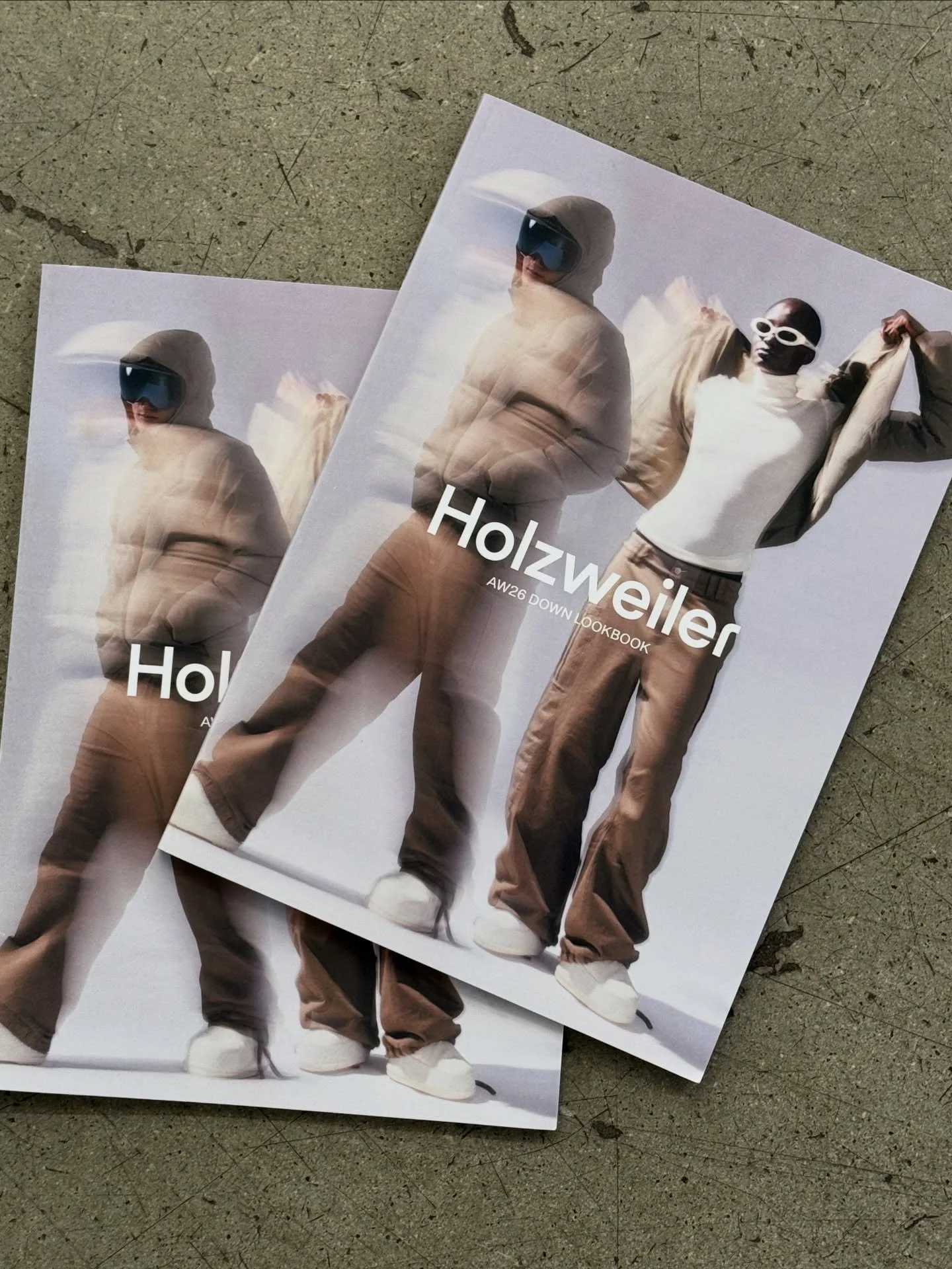 Cool vibes with @holzweiler and working on the lights ⚡️

Photo @alvinsantos__ 
Producer @kallinlinnea 
Creative @vikkilaurenwebb 
Mua @charlotte.wold