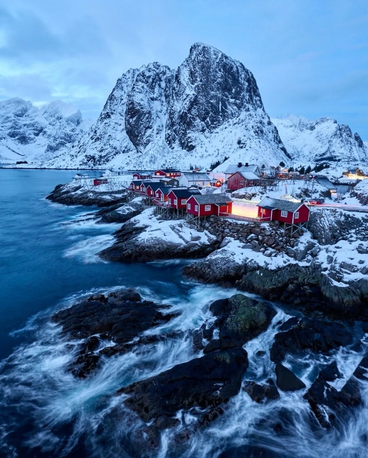Location scouting in Lofoten Islands 🌊🏔️ It gets really pretty, when it gets dark 🌘