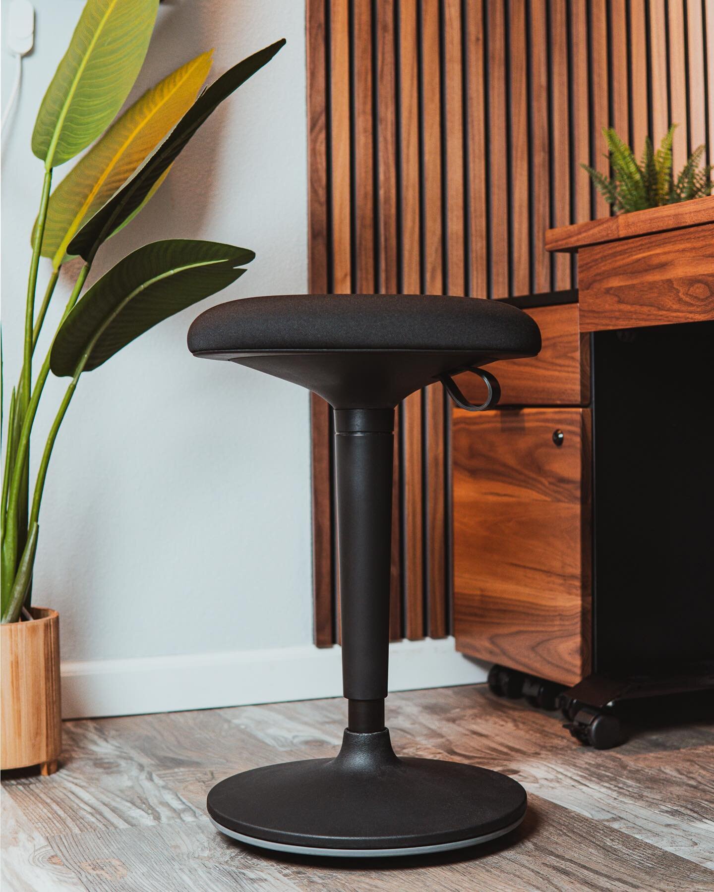 A stool designed to keep you moving 🏃🏽

I&rsquo;m filming a video on accessories that will elevate your home office experience which should go live next Friday. 😁

One of the products will be this new Tilt Stool from @ergonofis . It&rsquo;s design