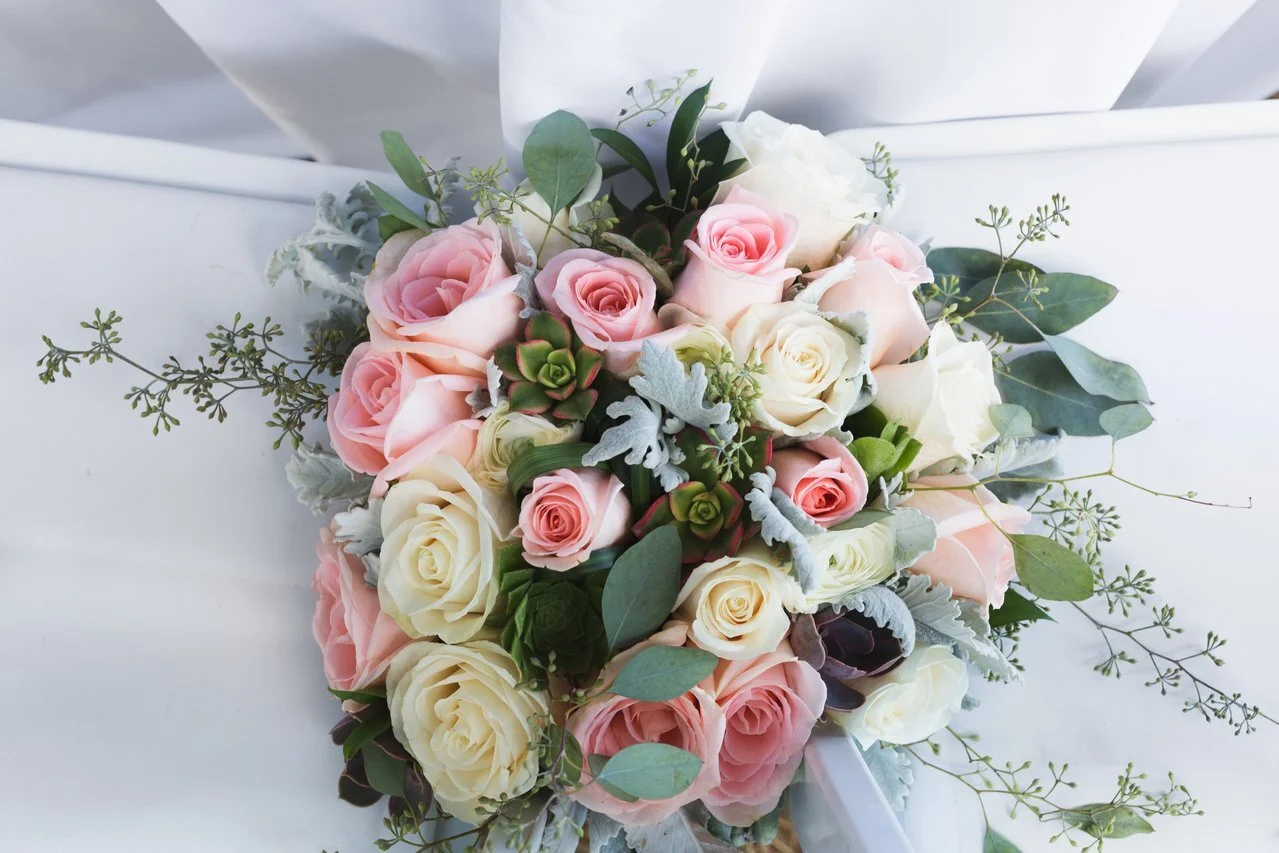bridal-rose-bouquet_1280x.jpg