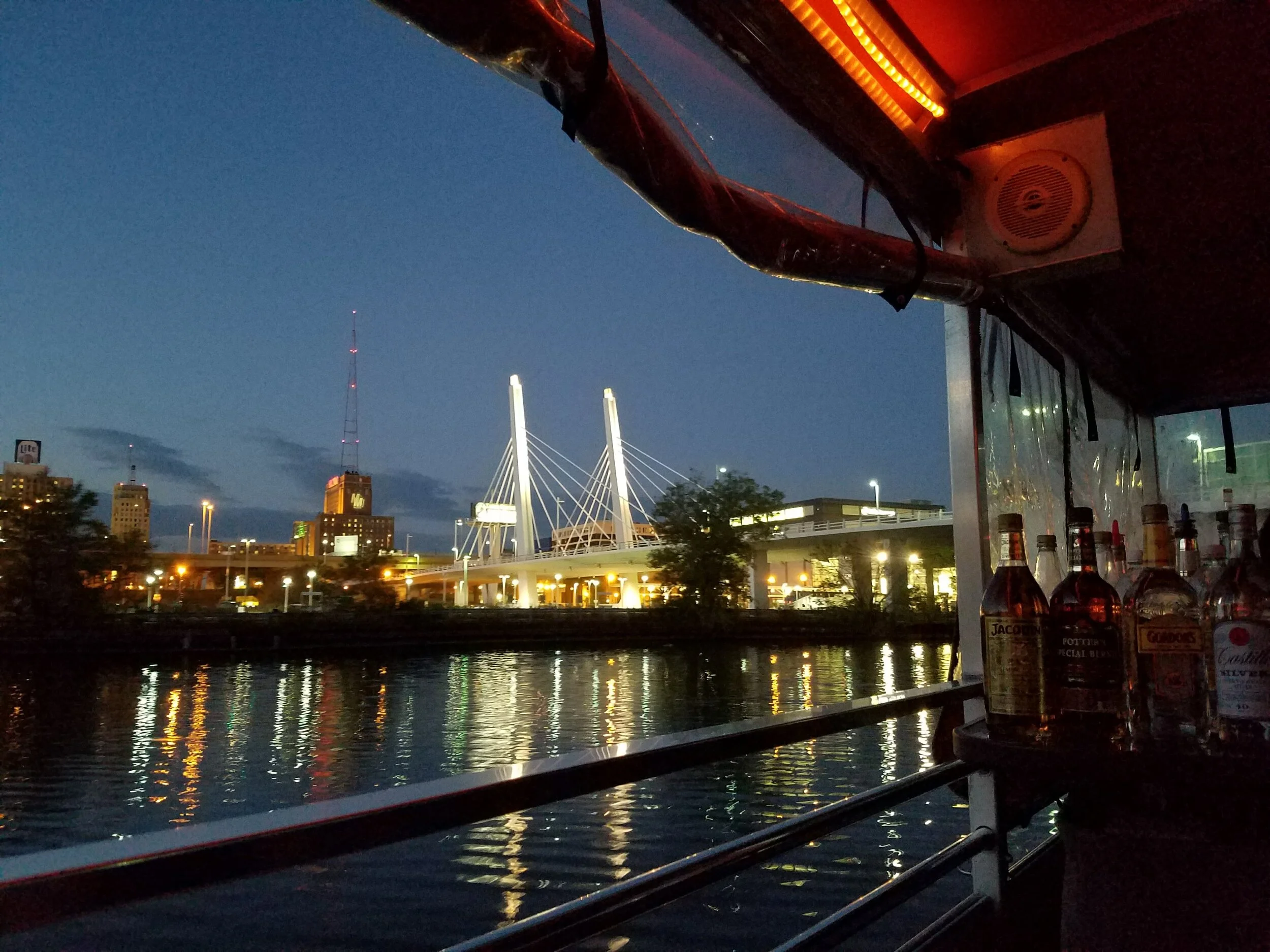 Happy Hour Boat Cruise_Valley Week 2017 (3) copy.jpg
