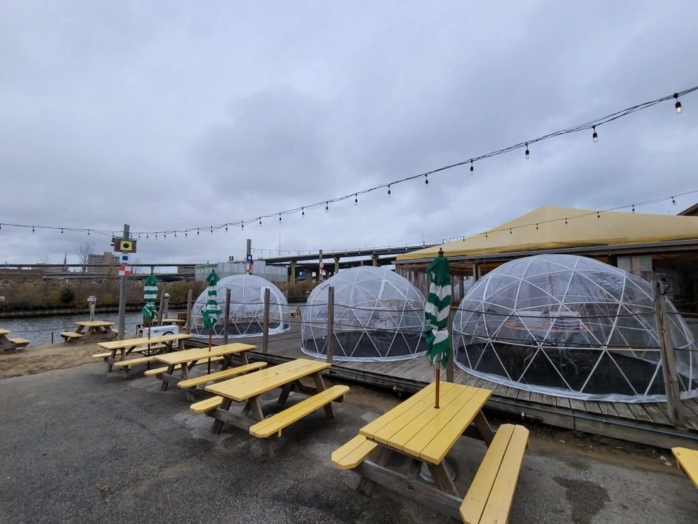 Hubbard Park Lodge &amp; Twisted Fisherman bring back heated domes (OnMilwaukee)