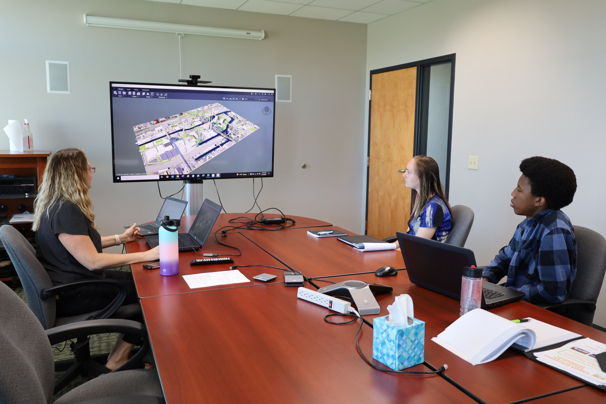 Interns learn about Engineering software at EMCS