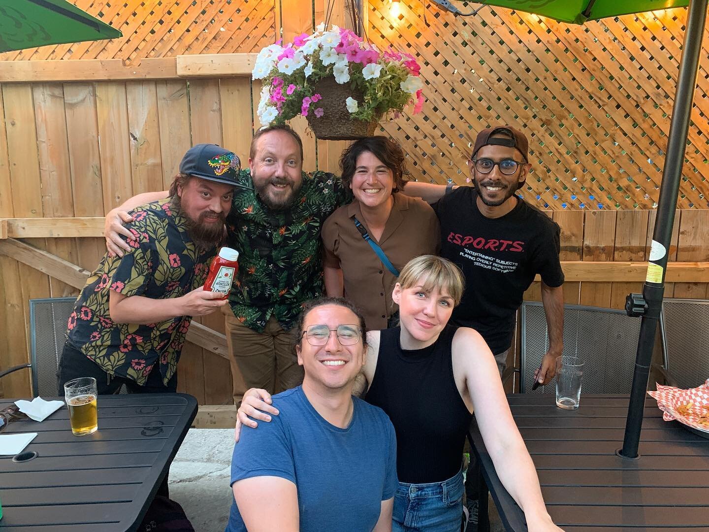 🫶
Three of these new pals did improv for the first time at @thedropimprov tonight and it was such a fun time! @mattzhung just missed this snap but was first up on stage, paving the way for the newbies! 

Thanks @adam_upsidedown for being host with t