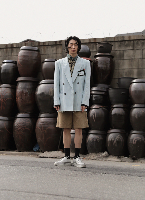 Spring/Summer 2018 Fashion campaign promoting modern Korean menswear designers Munn and Ordinary People and cultural heritage sites.