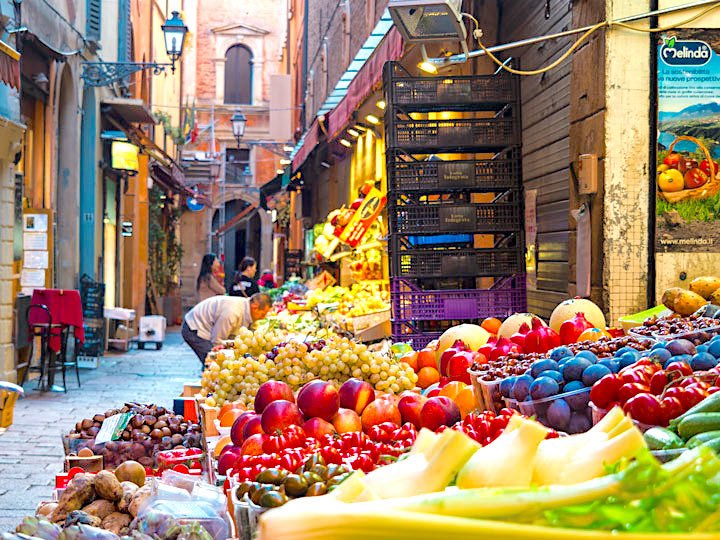 Bologna-Quadrilatero. market.jpg