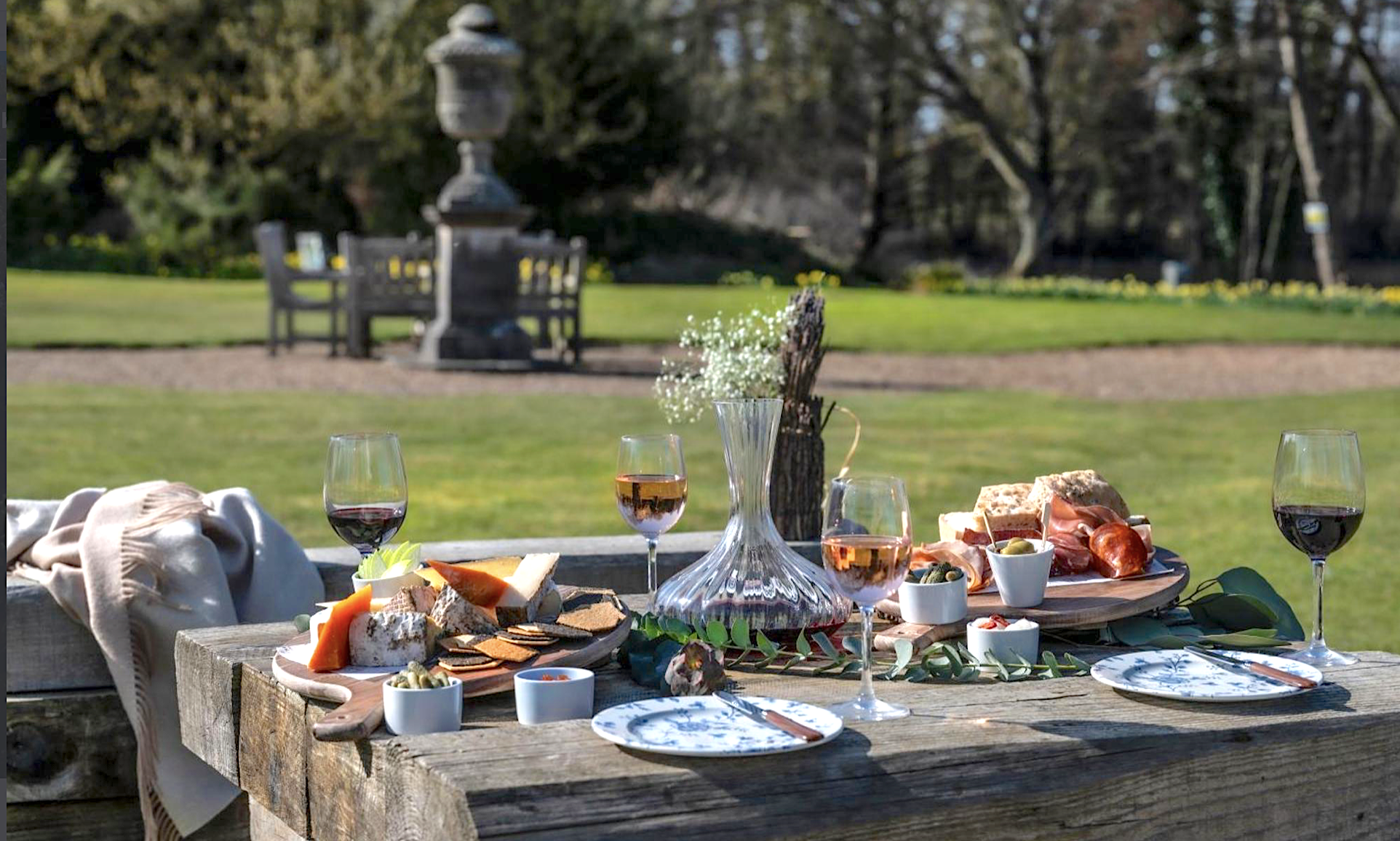Hotel lunch in the garden.png