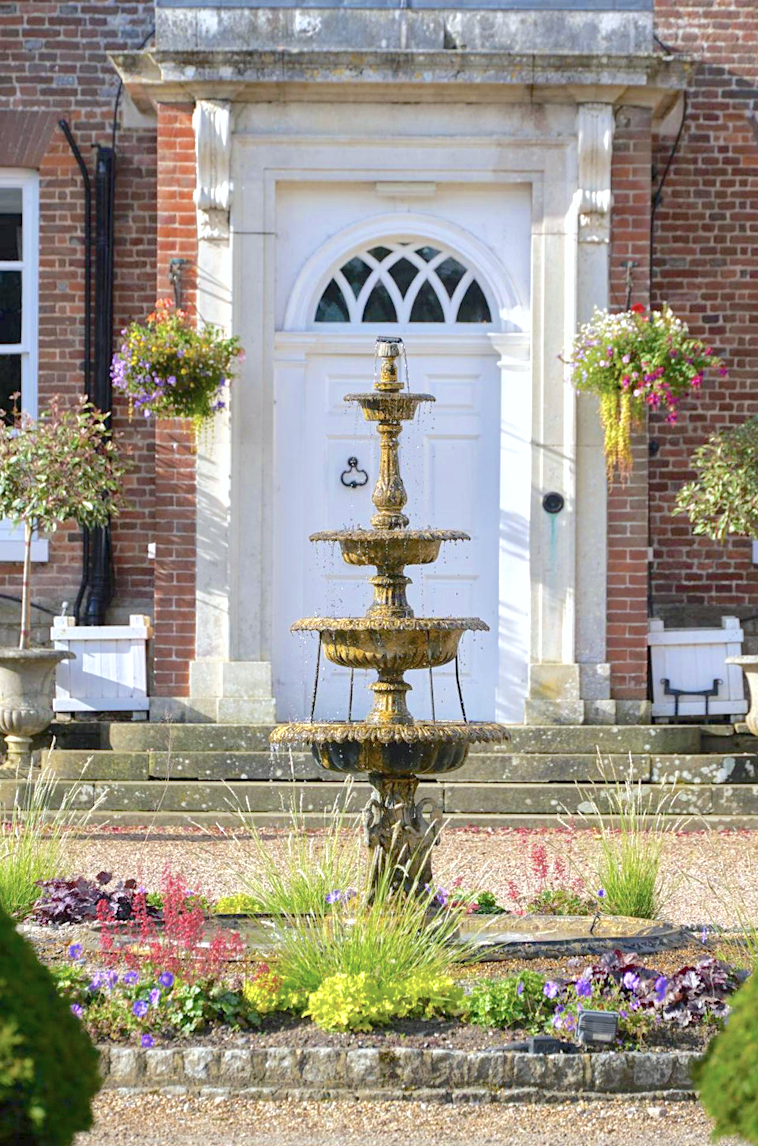 Fountain in the doorway.png