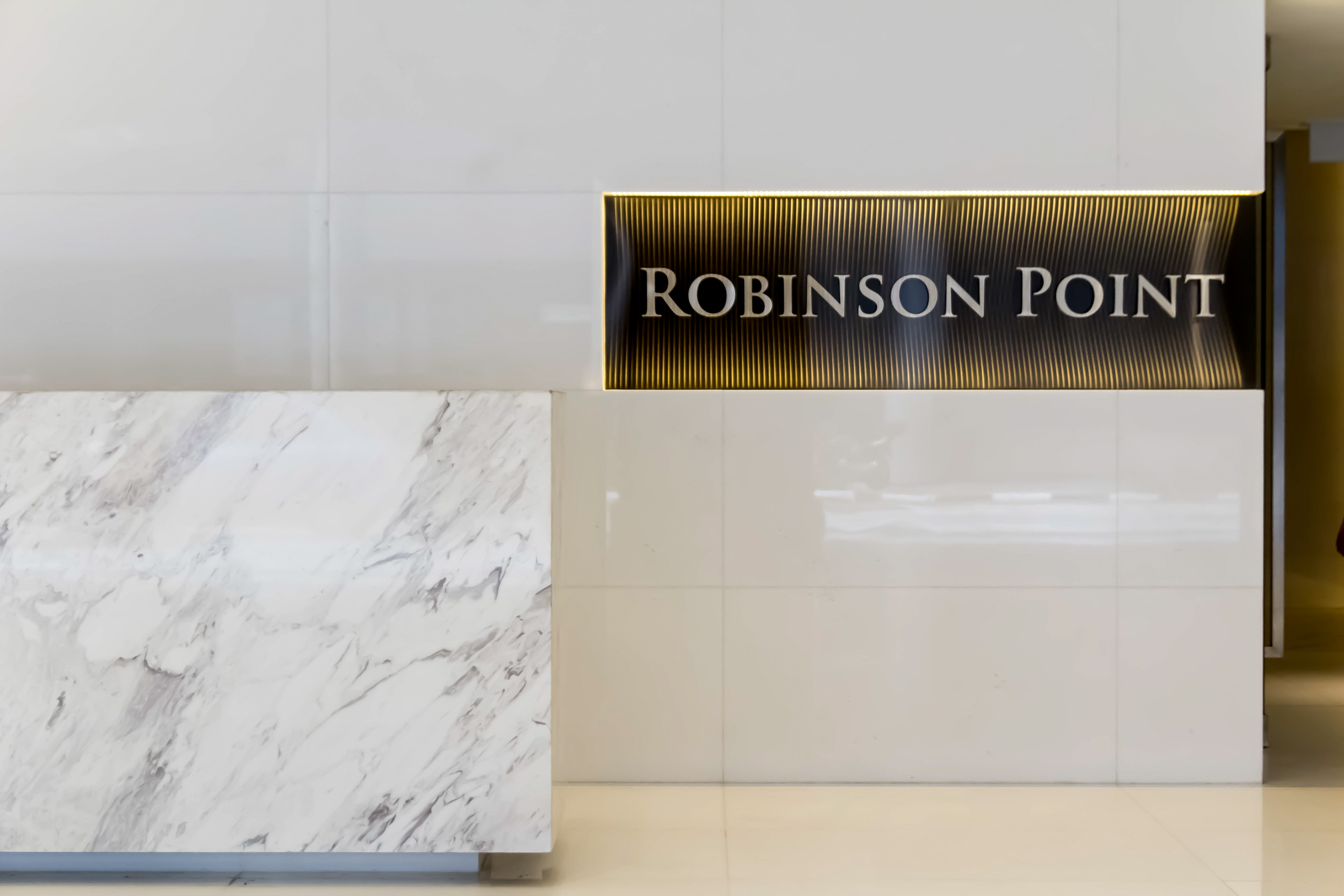 Robinson Point 01-web.jpg