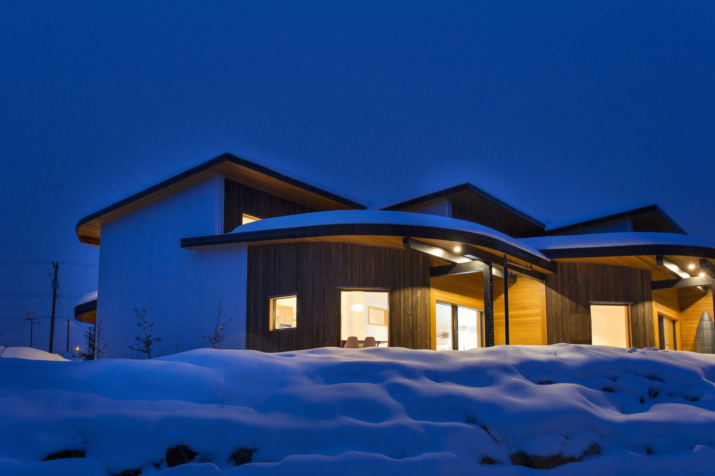 ENERGY-EFFICIENT CERTIFIED PASSIVE HOUSES