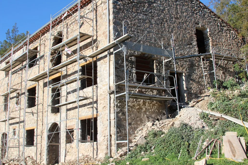 facade.jpg