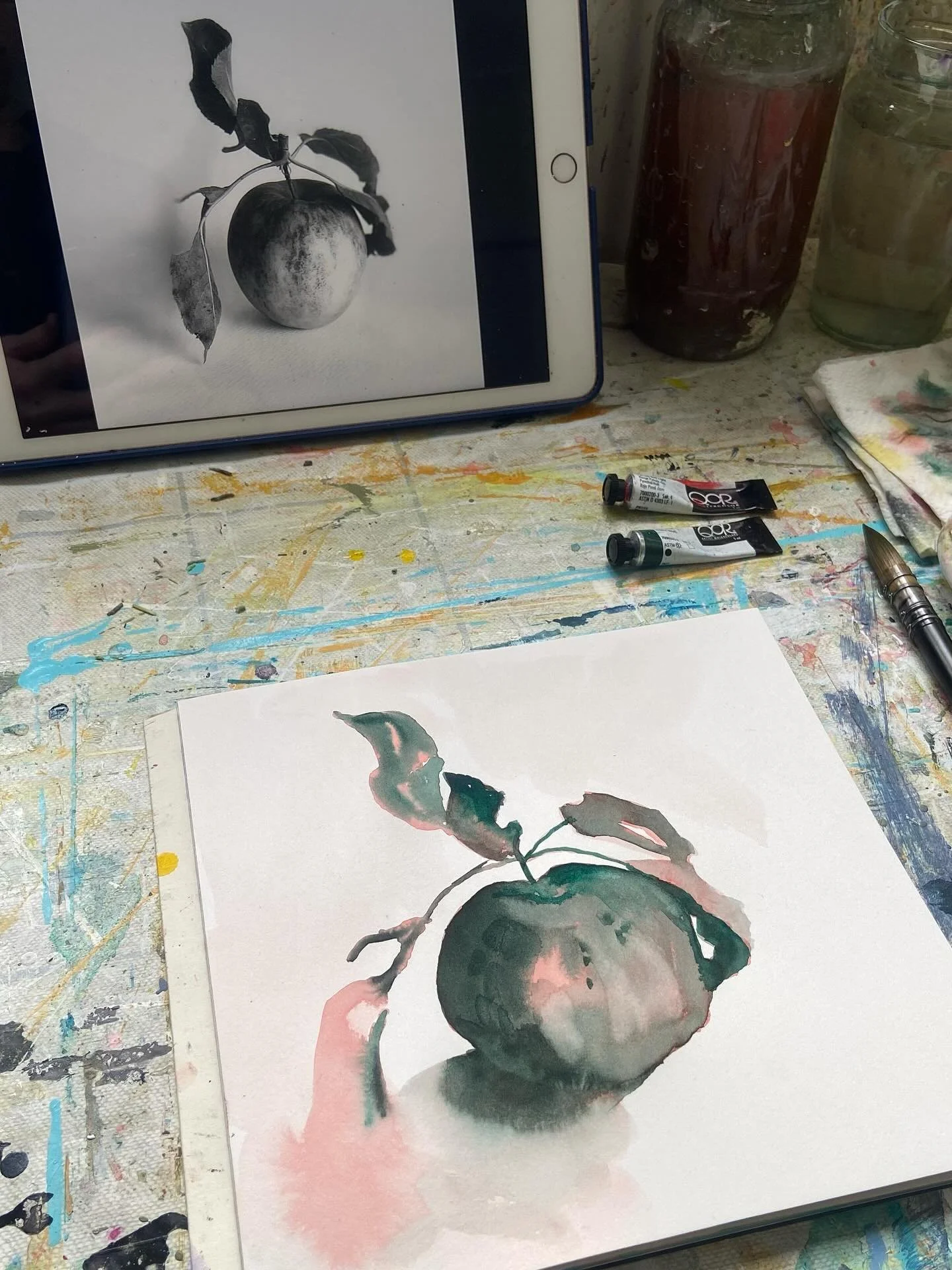 Phew I&rsquo;m tired. Filmed more sections for a Skillshare class this morning, and taught a watercolour class at Sunningwell School of Art this afternoon. Pies are in the oven and now I&rsquo;m resting! 

#workday #lifestuff #skillshareclass #coming
