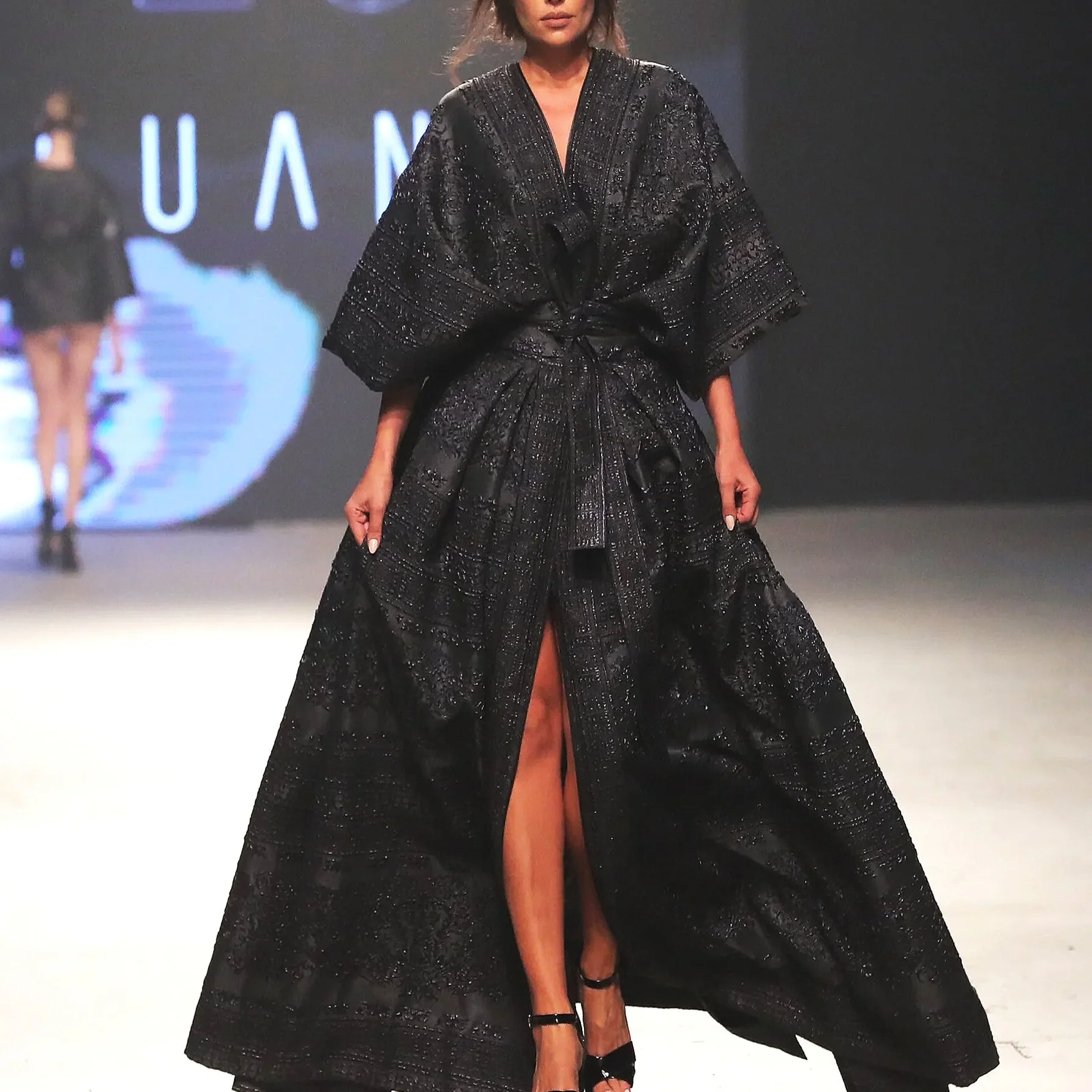luana-mahfouz-wf19-lucia-chirico-ayyad-fashion-tv-beirut-fashion-week-lebanese-designer-life-lu-nw-collection-kimono-throw-1.jpg