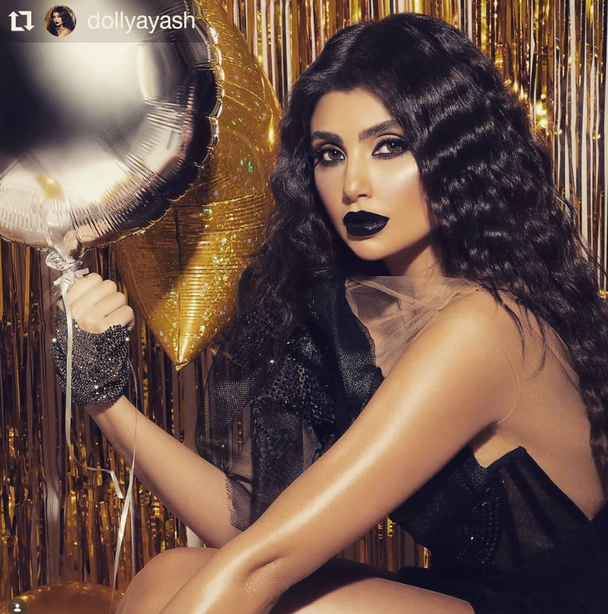 Dolly-ayash-glove-swarovski-luana-middleeast