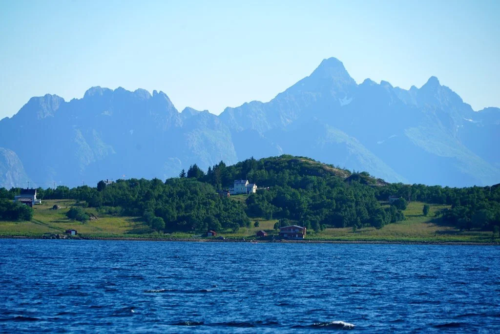 Tromso-Lofoten Summer tour Arctic Queen — Arctic Cruise In Norway