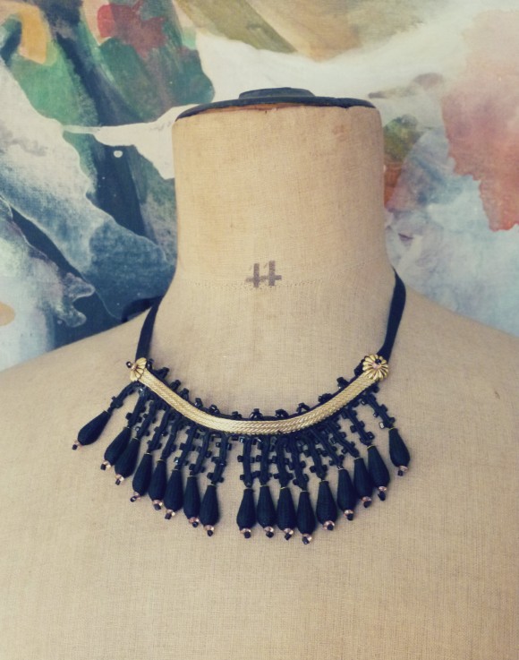 black-trim-e13928426471371.jpg