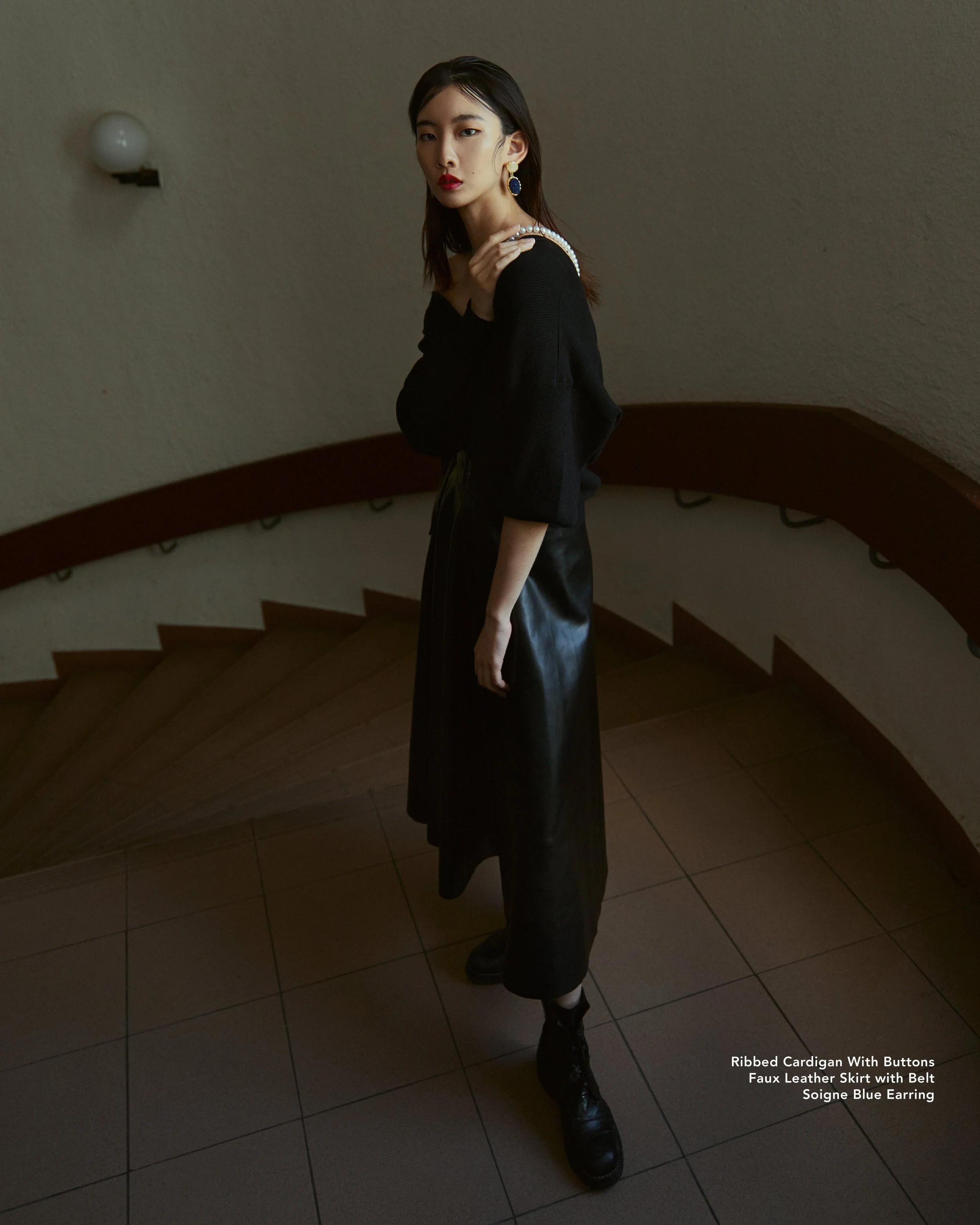 Editorial Spread-01-min.jpg