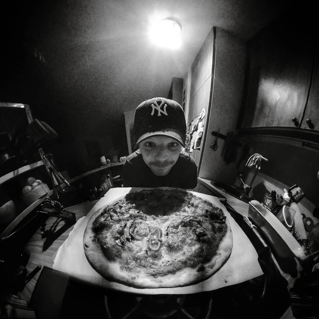 I wish I could send you a pizza, love and respect to the end. .
.
.
#lifein360#photosphere#360camera#360view#camera360#360#360photography#360art#smallworld#littleworld#widelens#creativephotography#wideanglelens#fisheyelens#fisheye#insta360#insta360on
