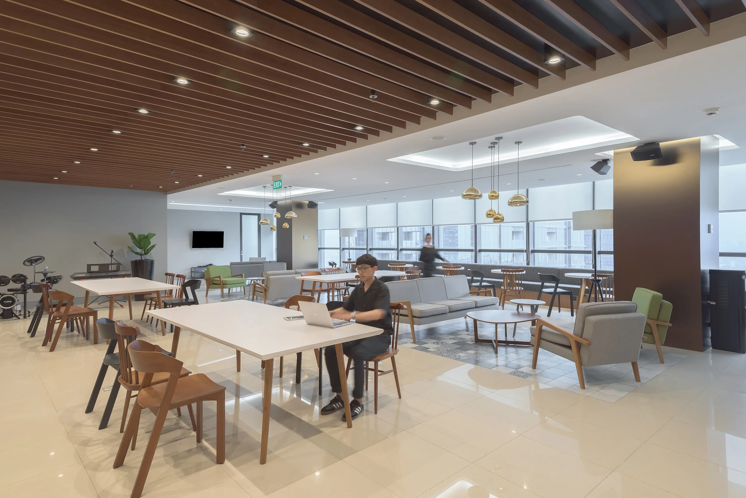 IIF Office Final Hi-Res 00012.jpg