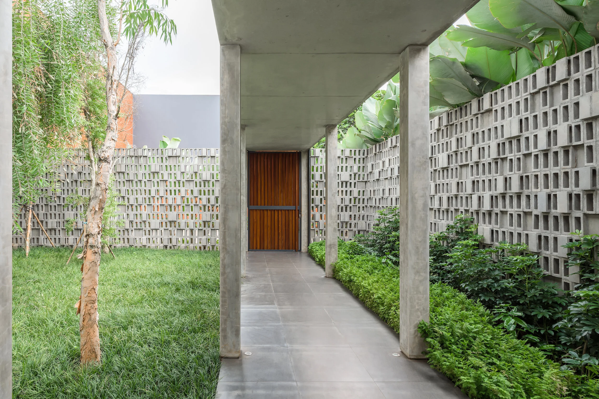 WebsiteL_Hi-Res_DBH House_6987.jpg