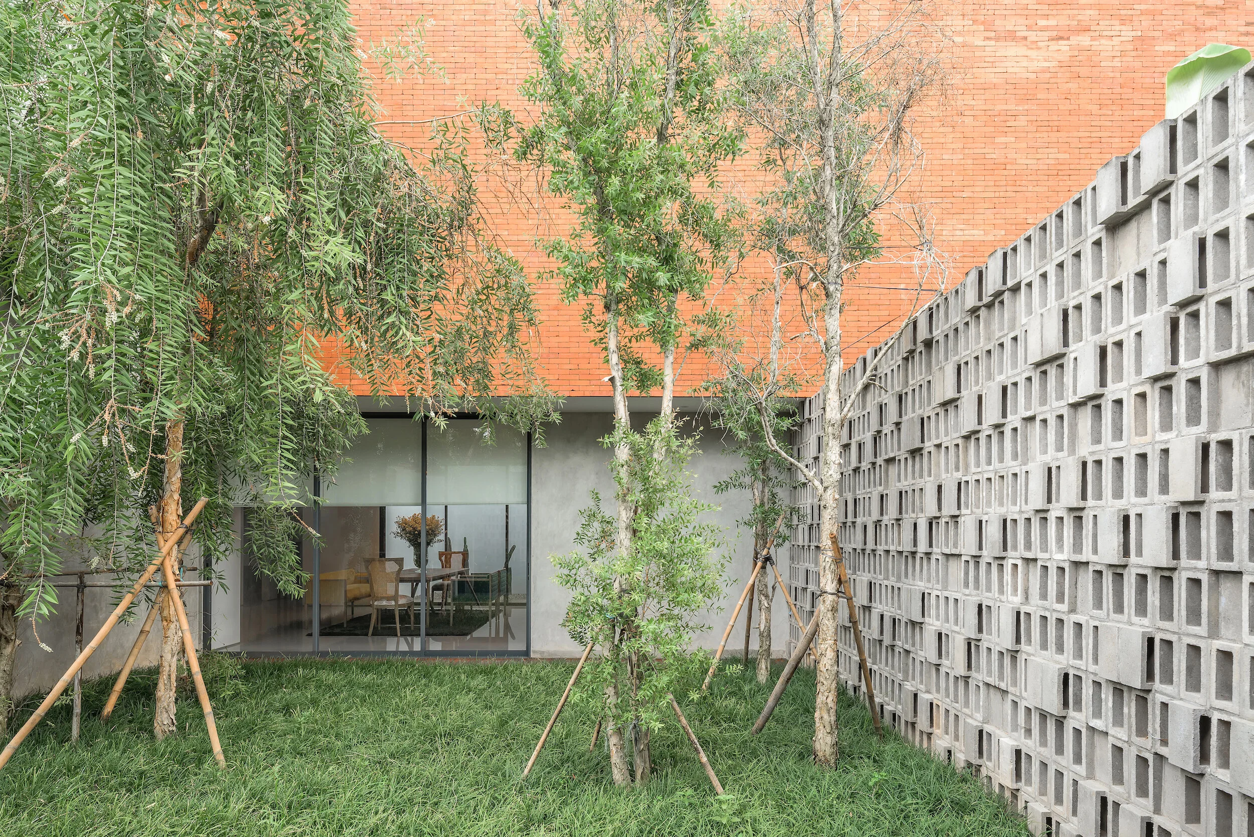 WebsiteL_Hi-Res_DBH House_6994.jpg