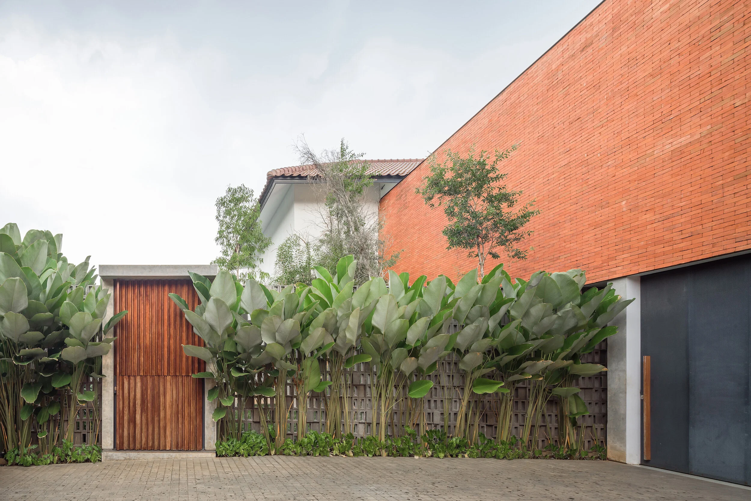 WebsiteL_Hi-Res_DBH House_7007.jpg