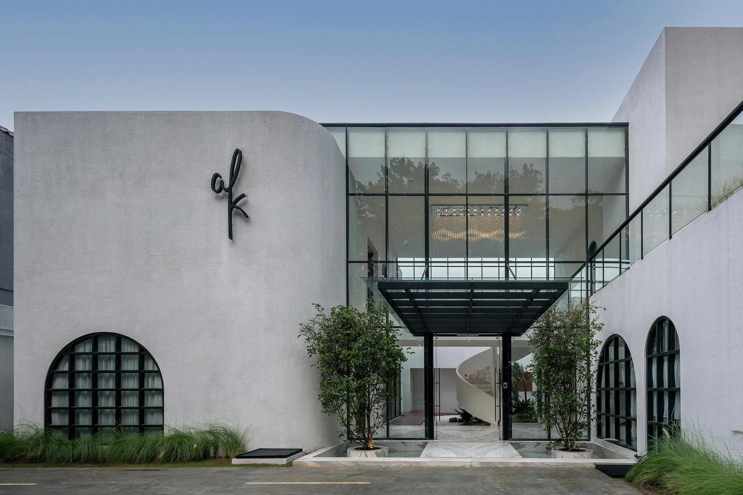 Wearing Klamby Office