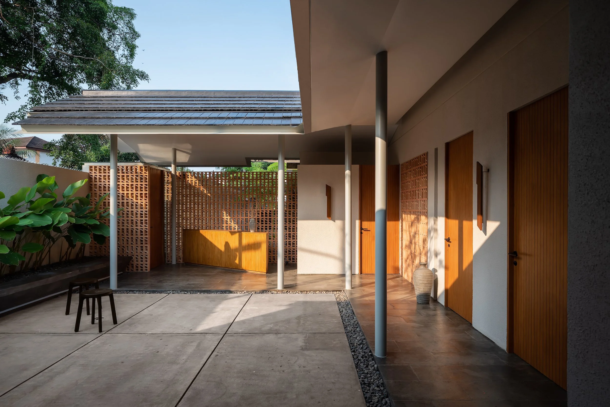 Website_Hi-Res_Rawamangun House_4027-Edit.jpg