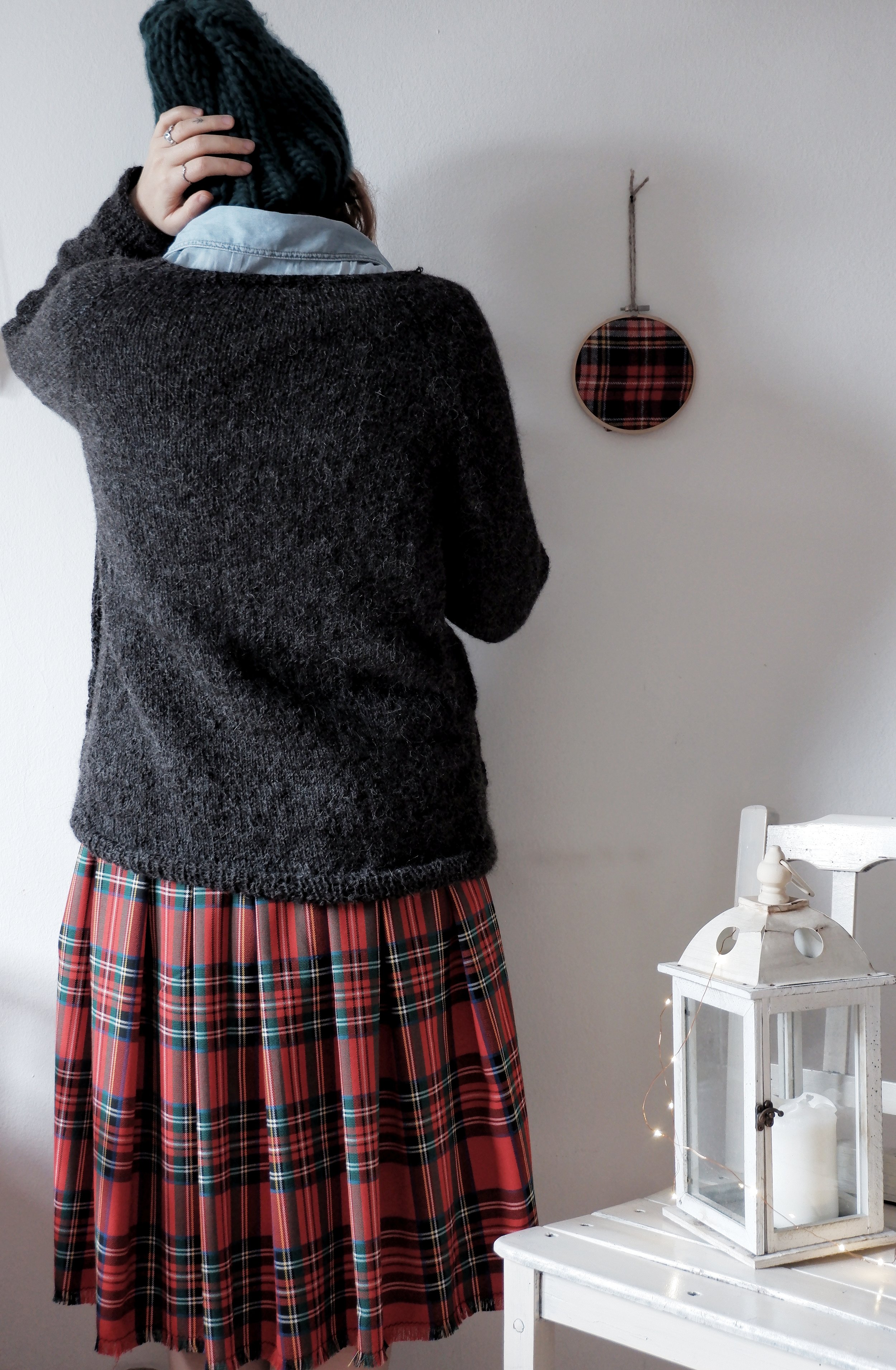 Calmfluencer Sweater_02.jpeg