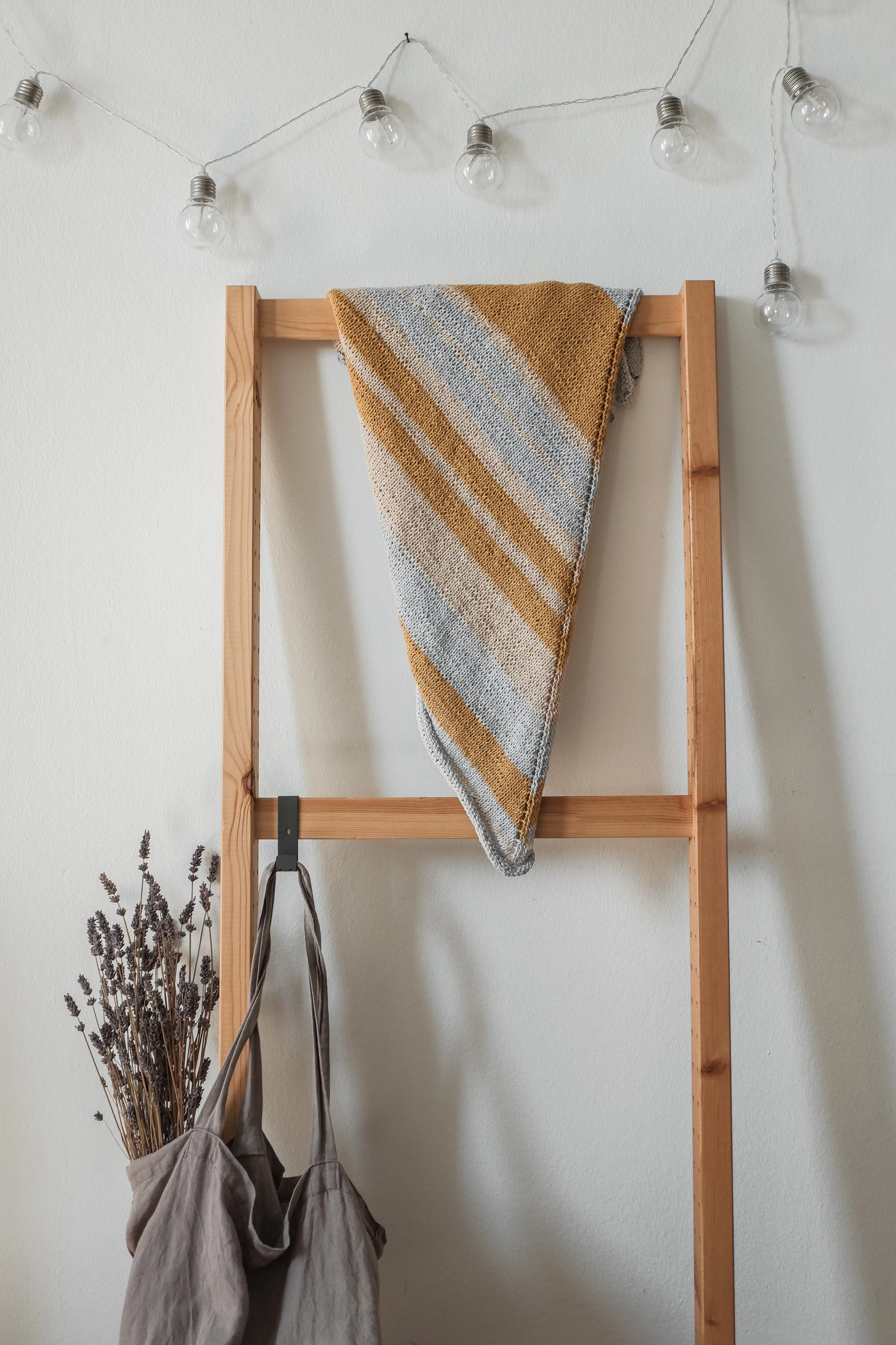 Summer Rain Scarf#1.jpg
