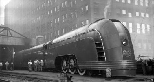 Mercury Streamliner train, designed by Henry Dreyfuss, 1936