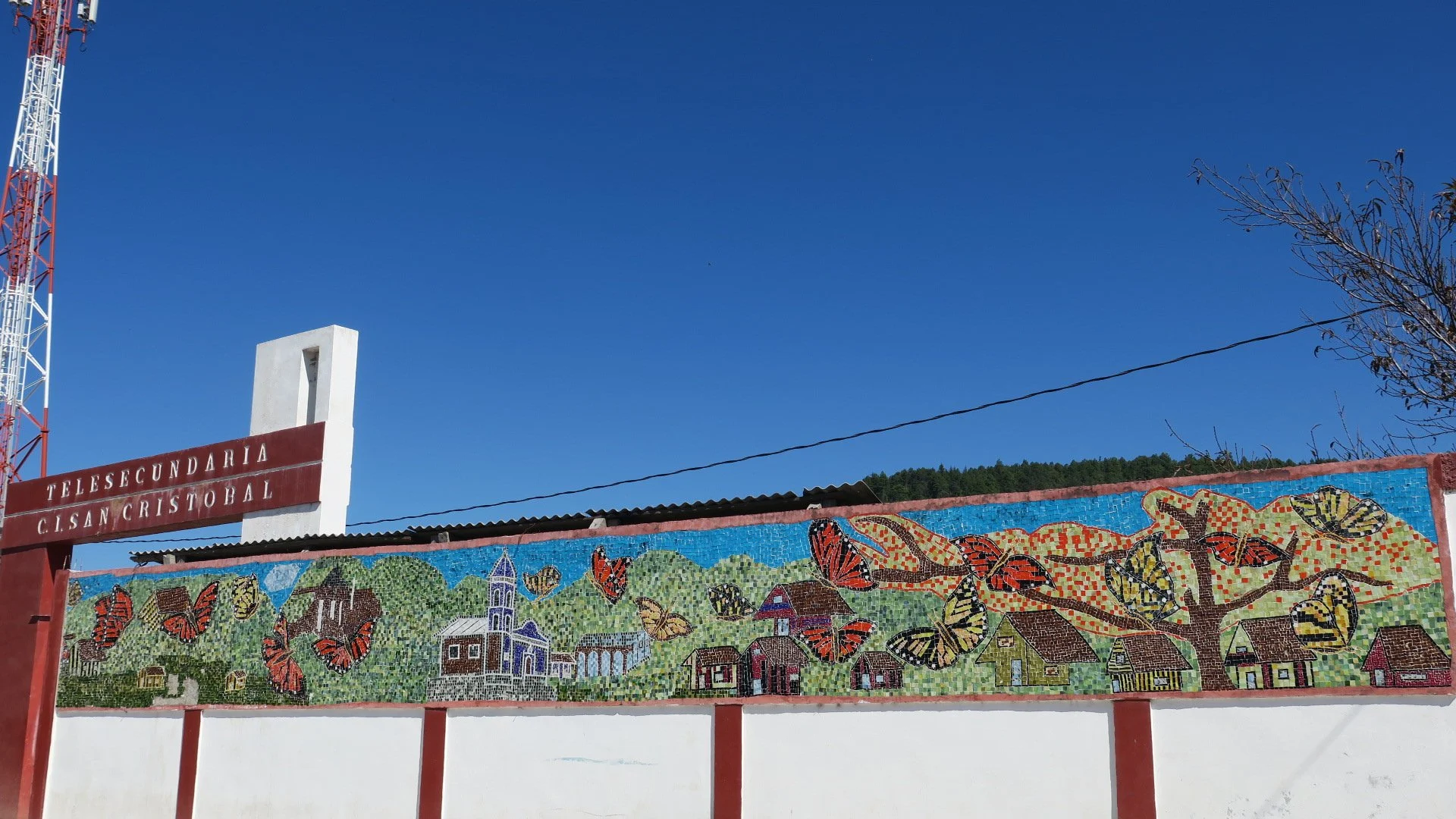 San Cristóbal Middle School