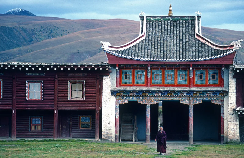Gata Gompa, Taining, East Tibet (Kham), 1990