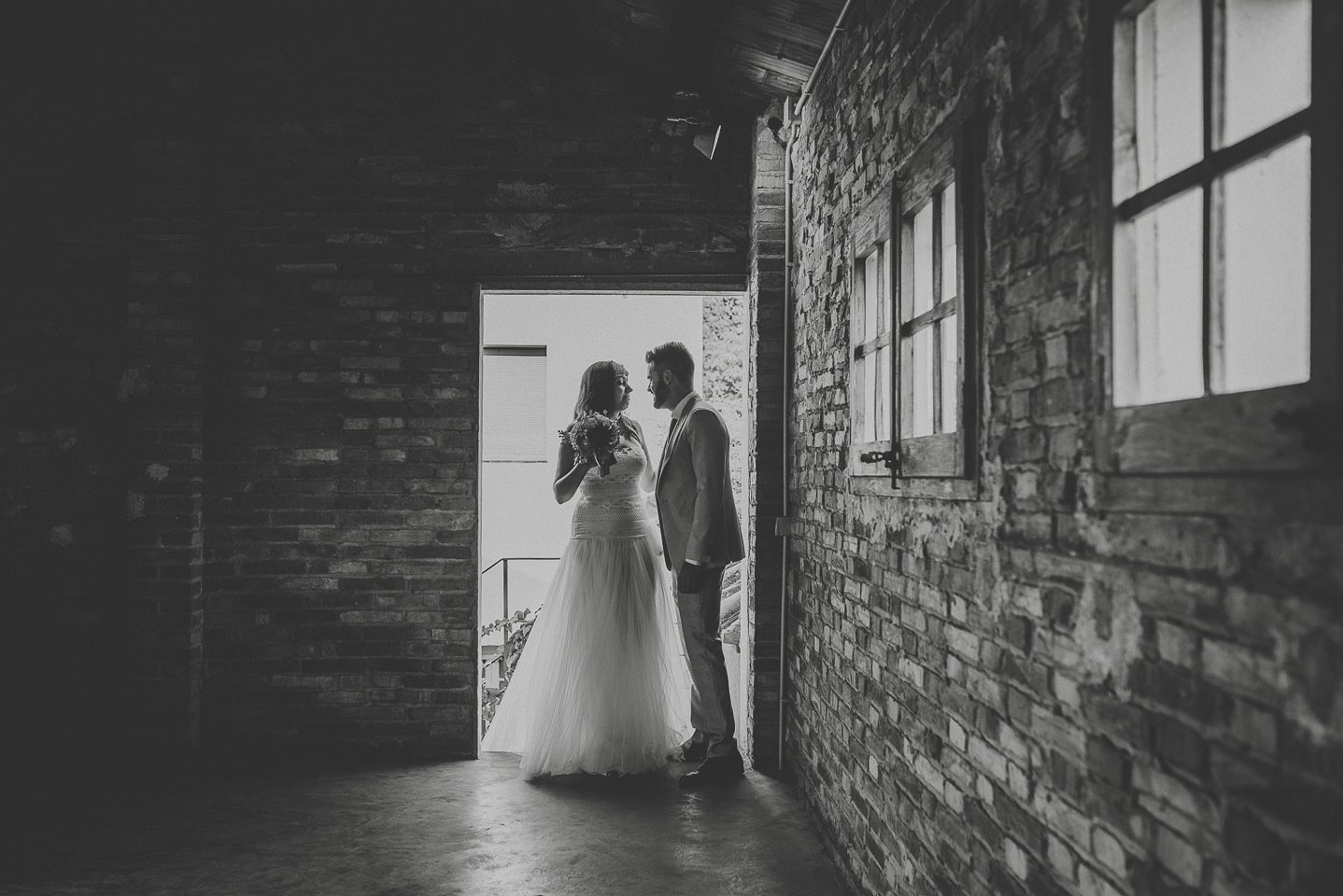 BLANCO-Y-NEGRO-Boda-en-el-pla-del-bosc-victor-more (548 de 1314).jpg