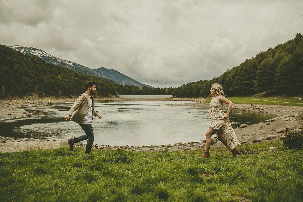 preboda-en-Andorra-con-nieve-victor-more-(1.gif