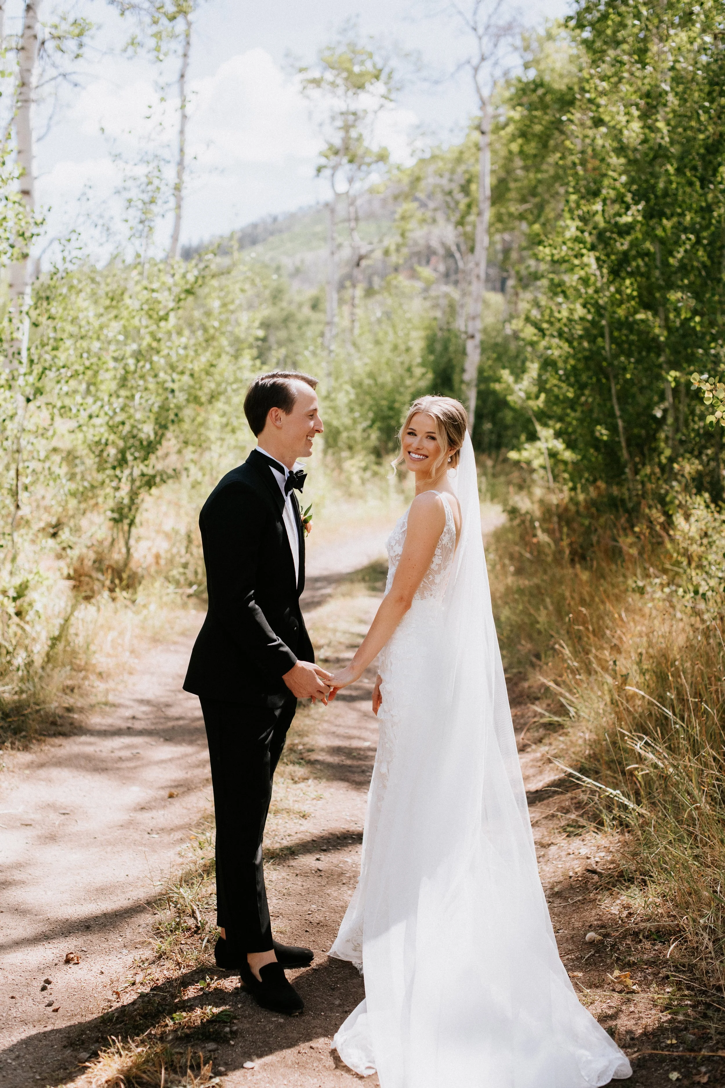 Vibrant Summer Wedding at Flying Diamond Ranch