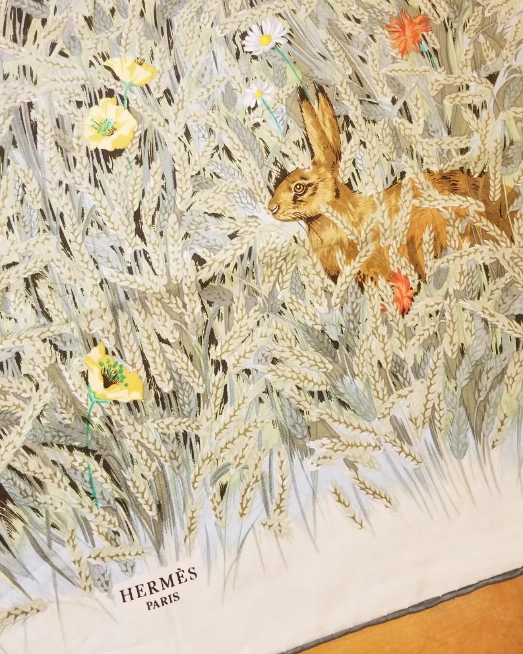This bunny themed Herm&egrave;s is perfect for Easter! 
We'll be closed on Sunday so hop on over today. 🐰🌷🌿🐇🌾

.

#hermesscarf #hermes #herm&egrave;s #designerscarf #hugogrygkar #hermeslesbles #lesblesscarf #hermeslovers #hermeslover #rvavintage