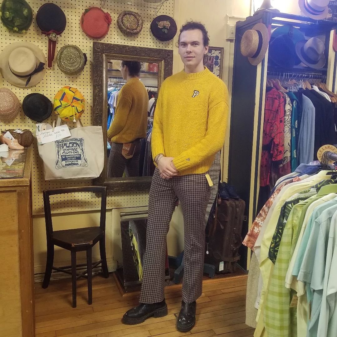 Happy Friday! Here's Graham sporting a pair of deadstock Lee flares he recently picked up from us! 😎✌🏼

And don't forget, our vintage rummage sale is happening on April 27th &amp; 28th! Details in our pinned post. 📌

.

#vintageleepants #vintagele
