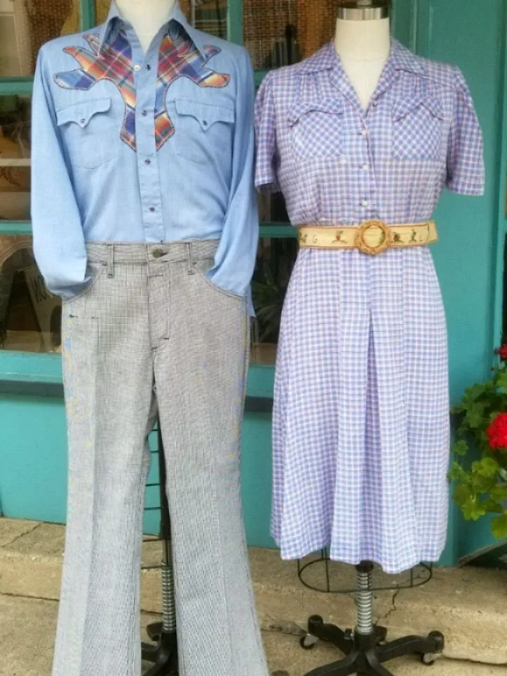 Vintage spans the decades here at Halcyon! 🤠 

Styling by @blu_beret

#vintageclothes #wearvintage #vintagefits #vintageplaid  #rvavintage #vintagelee #vintage70s #vintagewesternshirt #1930sdress #virginiavintage #halcyonvintage