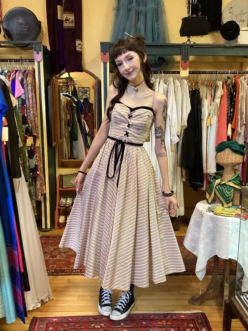 Fits like a dream! 💫💫💫

#1950sdress #vintage50s 
#rvavintage #halcyonvintage