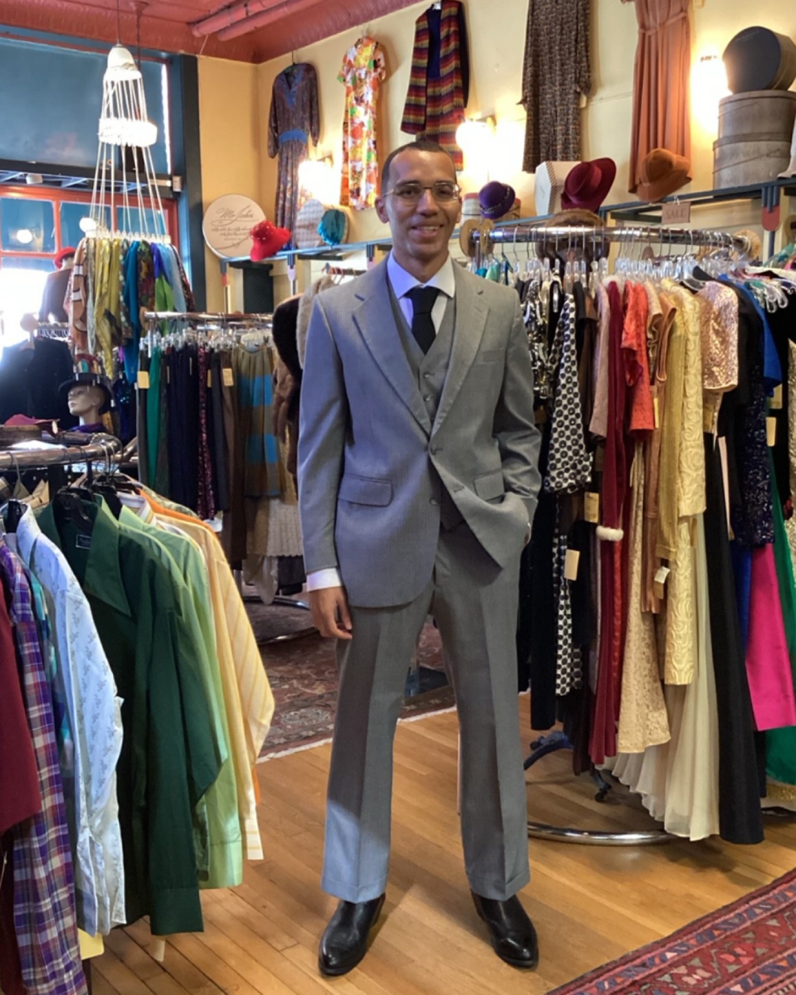 It suits him don&rsquo;t you think? 😄

.

#hewearsitwell 
#vintagesuit
#dapper
 #vintagefit
#rvavintage
#vintageman
#mensvintagestyle
#mensvintagefashion 
#halcyonvintage