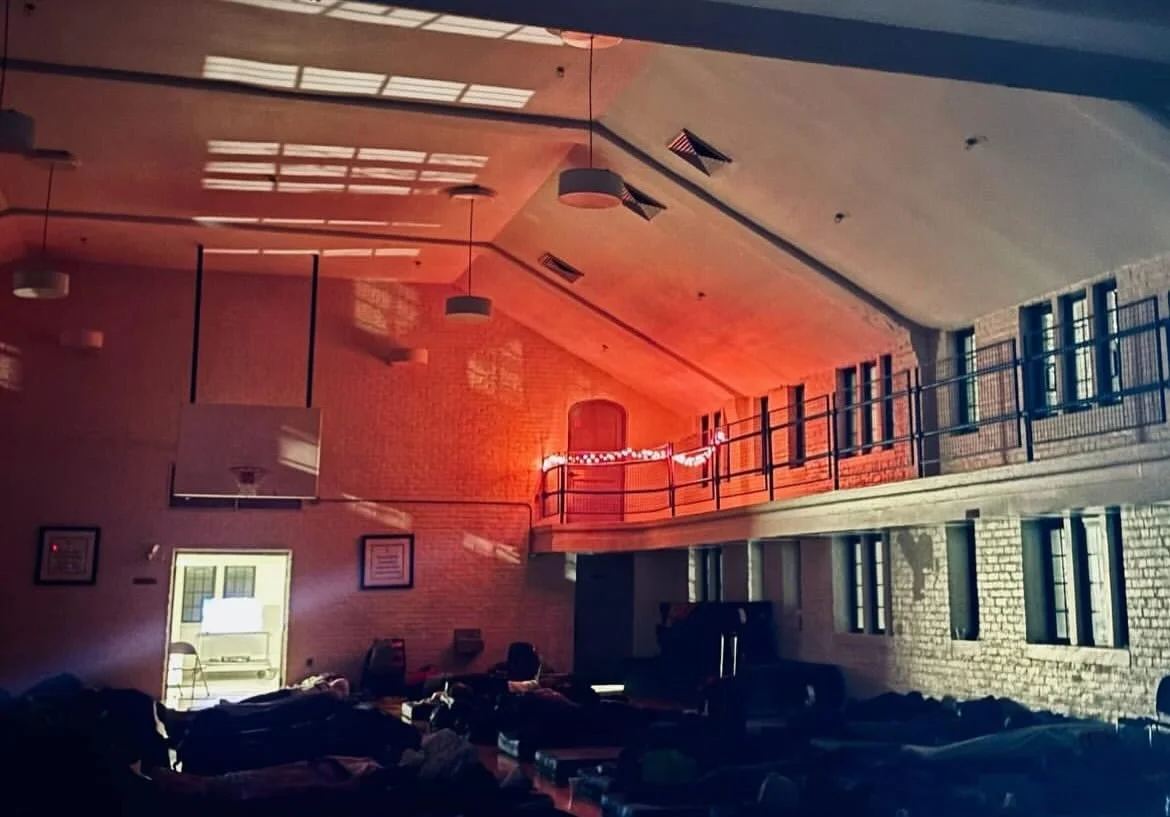 'Twas the night before Christmas, when all
through the house
Not a creature was stirring, not even a mouse...
Happy Christmas to all, and to all a good night!