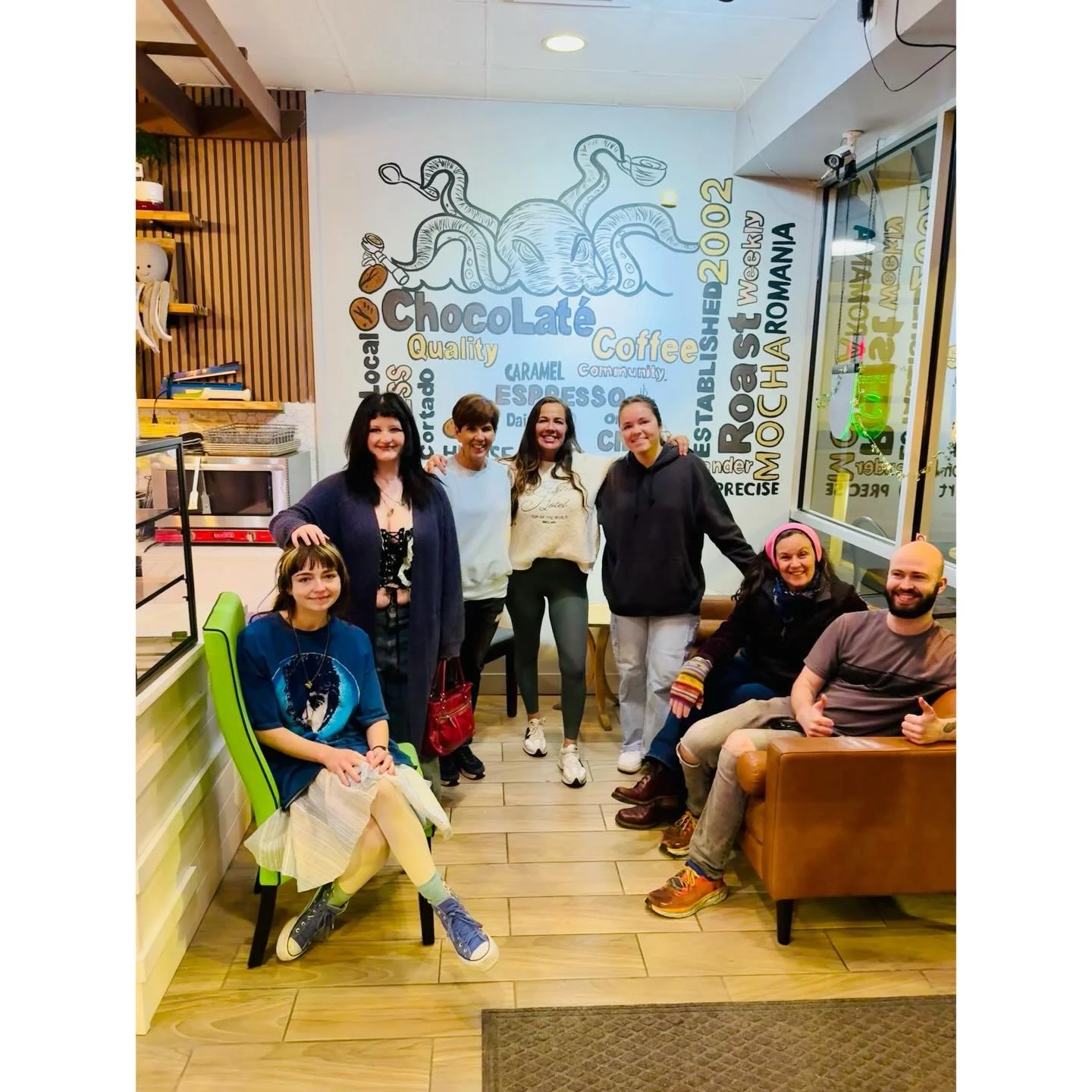 Coffee House 🤝 Homeless Shelter ✨Thank you @mychocolatecoffee for serving up kindness and fueling the community in great ways, we appreciate you brewing up lunches for our shelter guests!