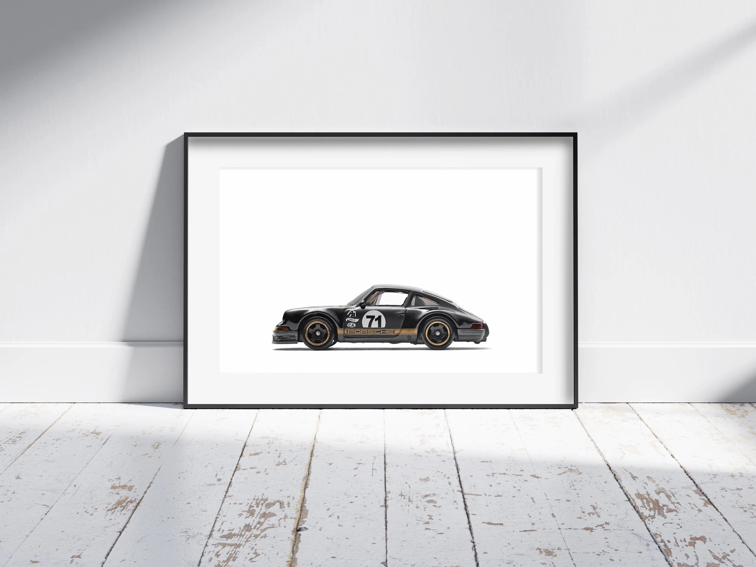 car_mockup_poster_porsche 911 1971 black gold_v2.jpg