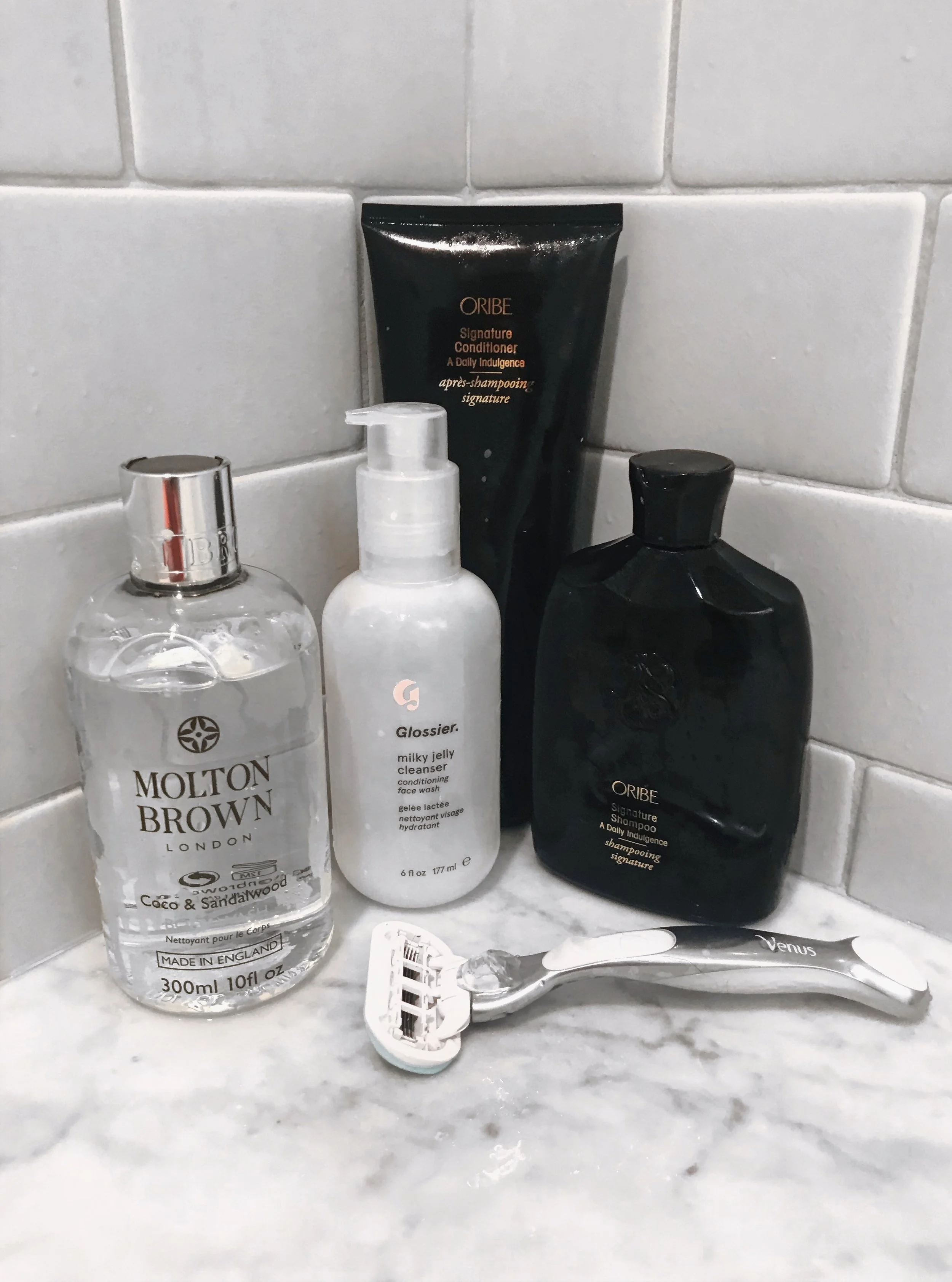 5 Products I Always Keep In My Shower