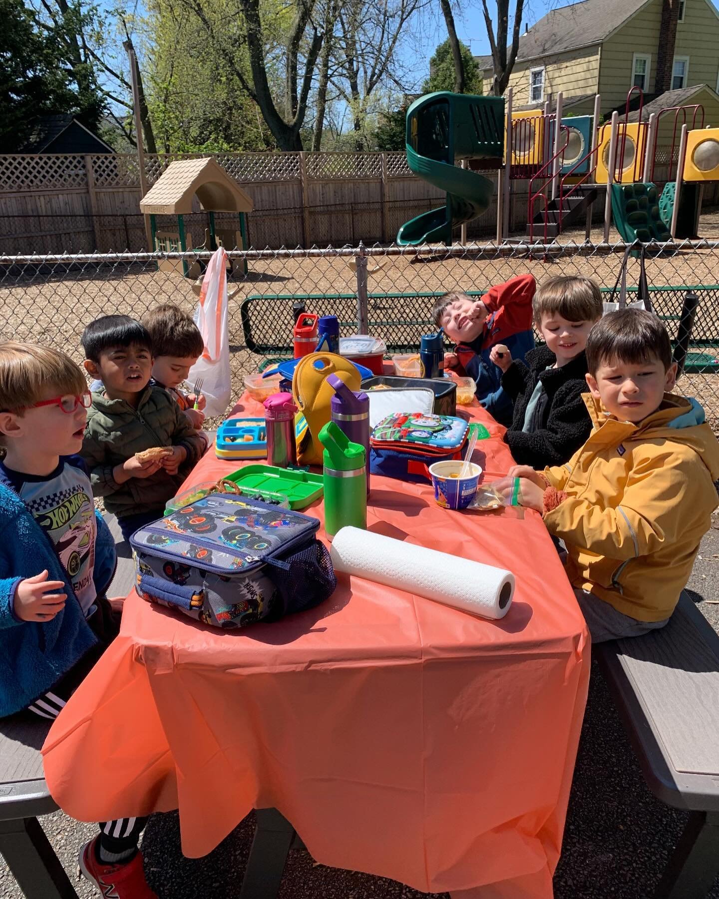 In this classroom, we dream big, play hard, and learn together! 🐯 🌈✏️ #foundationsprepschool #foundationsprep #tigeroneclass #funandlearning #springtimefun #science #handsonlearningfun