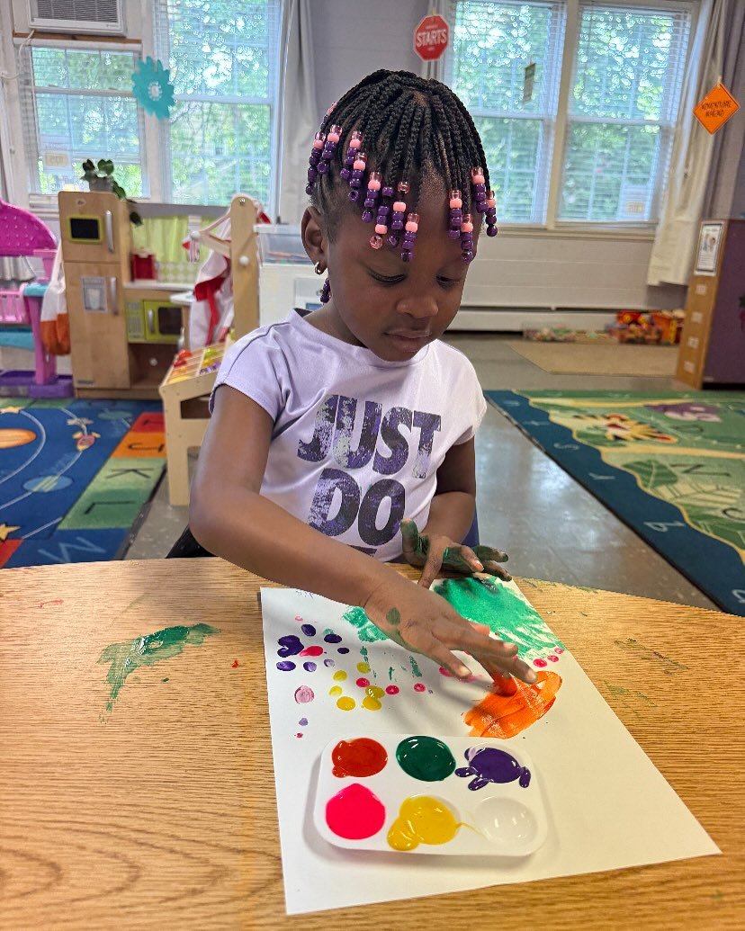 Messy hands, happy hearts! 🎨💧🌿 From paint splashes to plant sprinkles and squishy textures &mdash; our little Giraffes 🦒 are busy learning through play every day! #foundationsprepschool #foundationsprep #fps #giraffeclass #funandlearning #earlych