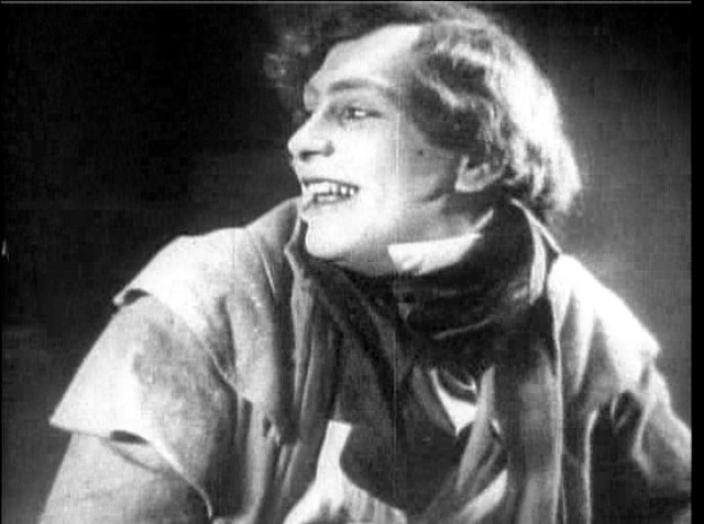 Hutter, played by Gustav von Wangenheim